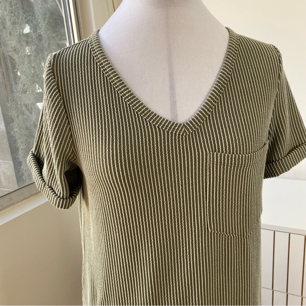 Textured Rib V-Neck Pocket Tee — Sage/Olive Stripe (Size S) - Picture 3 of 9